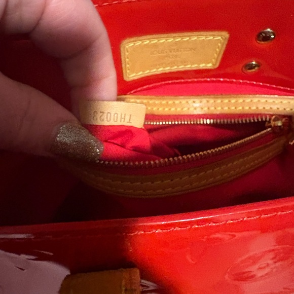 Louis Vuitton Vernis mini Red Patent Leather Tote Bag - Picture 7 of 13